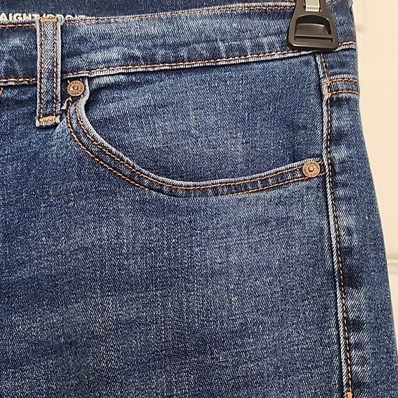 OLD NAVY WOMAN'S JEANS - Picture 4 of 10